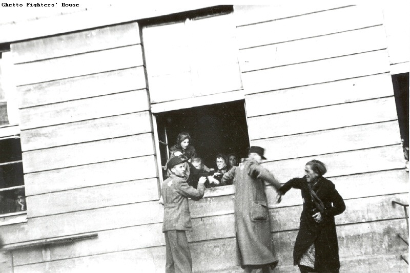 Regards sur les ghettos