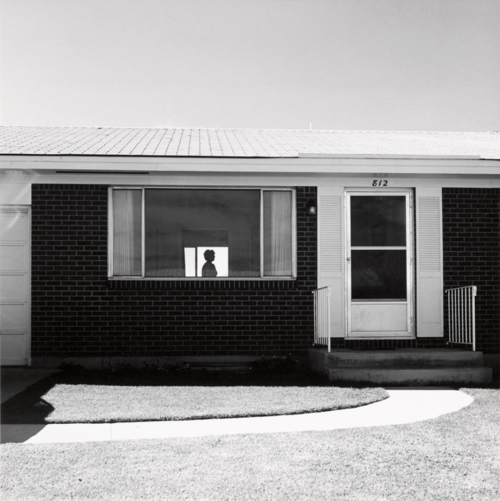 © Robert Adams. Courtesy, Jeu de Paume, Fraenkel Gallery, San Francisco et Matthew Marks Gallery, New York