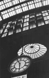 ©Louis Stettner The big clock, 1958/ Courtesy Les Douches La Galerie