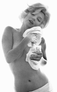 Marilyn Monroe, La Dernière Séance,Bel Air Hotel, Beverly Hills, Juillet 1962, bert stern (©bert stern, courtesy Galerie de l’Instant, Paris)