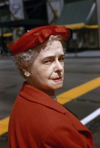 Vivian Maier Chicago, May, 1958 ©Estate of Vivian Maier/Maloof Collection, Courtesy Les Douches la Galerie, Paris & Howard Greenberg Gallery, New York