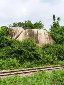 François-Xavier Gbré, série « Radio Ballast », Rubino #1, 2024 © François-Xavier Gbré, Adagp, Paris, 2025